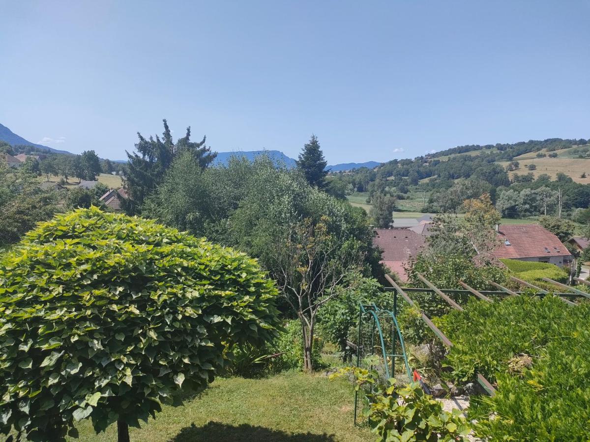 Entre Lacs Et Montagnes Cusy Bagian luar foto