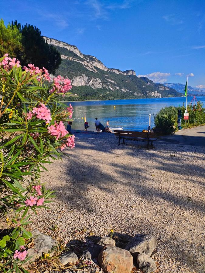 Entre Lacs Et Montagnes Cusy Bagian luar foto